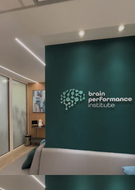 Recepção moderna do Brain Performance Institute